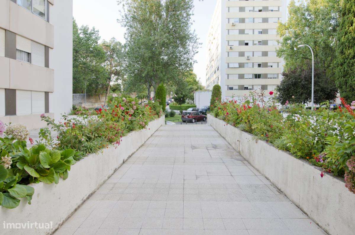 Quarto - localizado em Carnide Lisbon - Grande imagem: 5/6