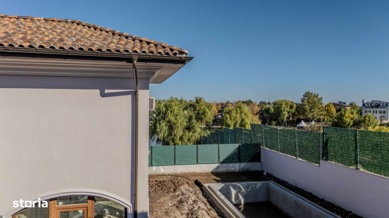 Vila moderna cu vedere la lac, ambient intim si elegant, piscina-16