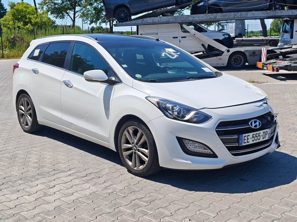 Hyundai i30 II (2012-2017) 1.6 CRDi Fifa World Cup Edition 2016