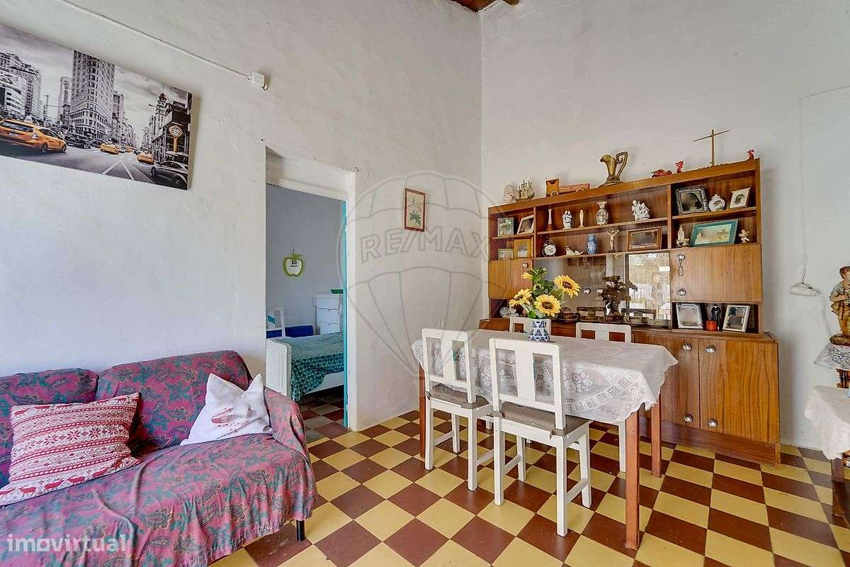 Moradia T2 para venda-3