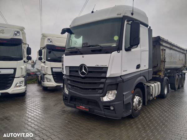 Mercedes-Benz Actros - 1