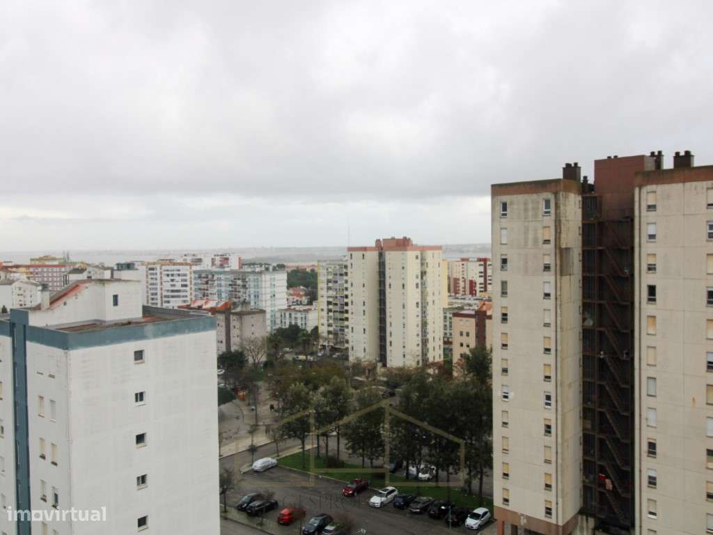 Apartamento T3 no Laranjeiro-20