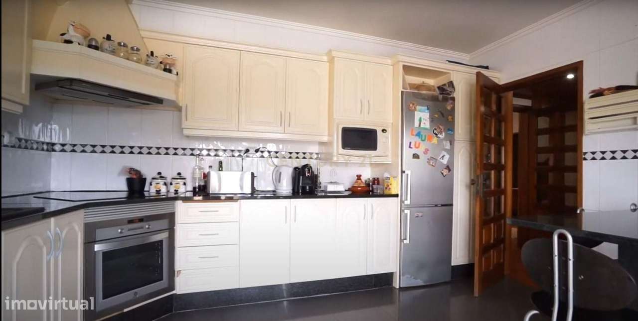 Moradia T4 com piscina - Grande imagem: 5/22