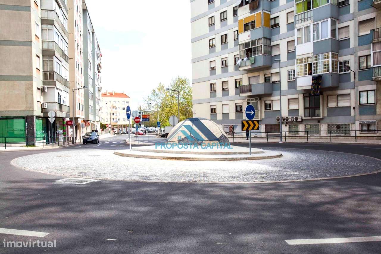 Apartamento T3 - Em Remodelação Total-1