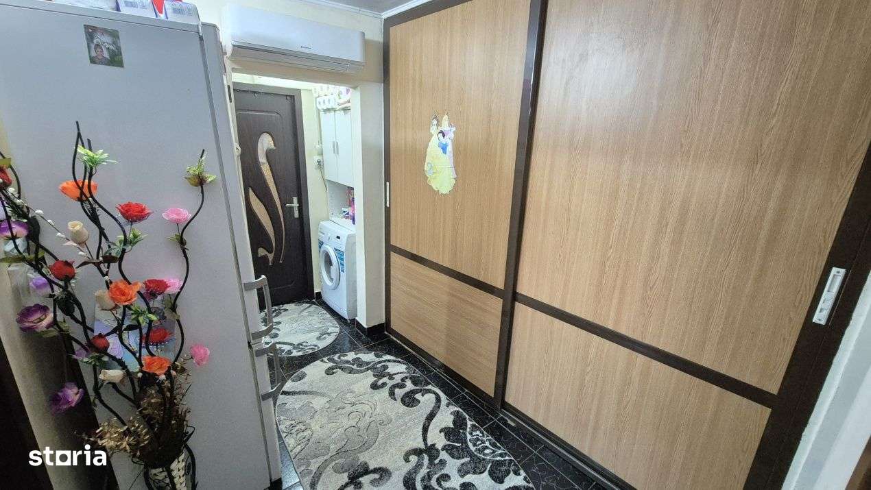 Vanzare apartament 2 camere decomandat - 52 mp - strada 23 August-9