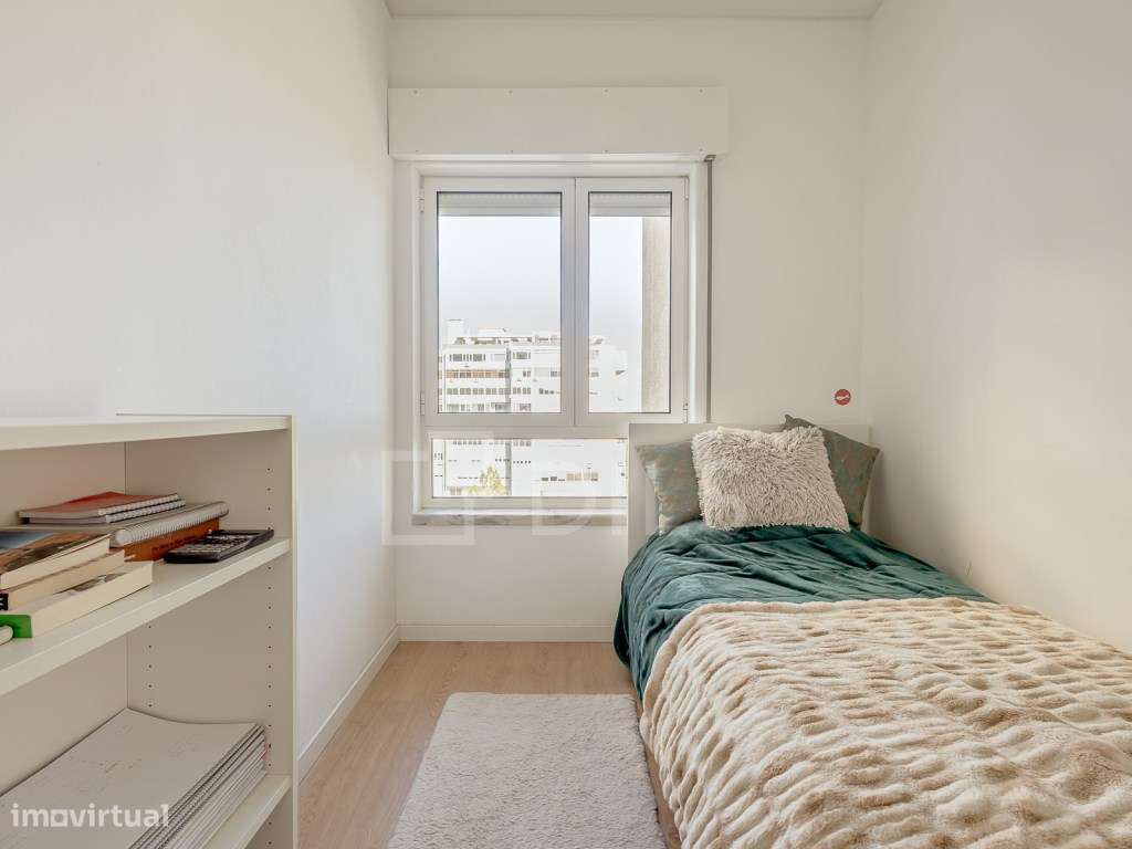 Apartamento T3 com garagem e vista rio, em Belém, Lisboa-13