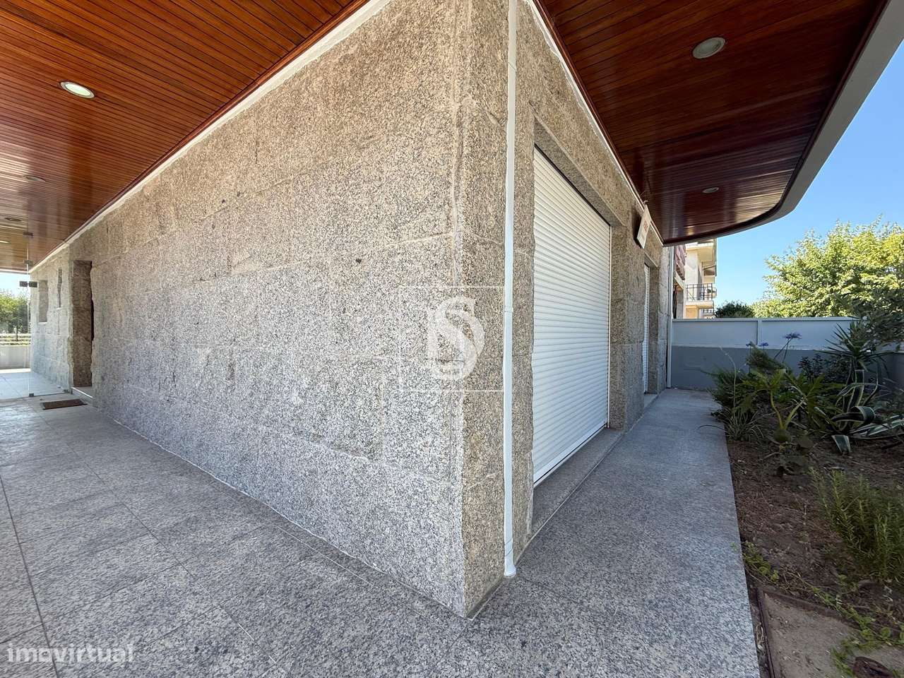 Moradia T4 de Luxo em Valongo com Jardim, Domótica e Acabamentos de Al-28