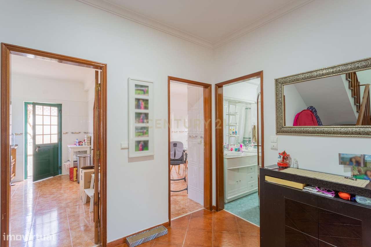 Moradia Geminada T5 – 243 m² | Lote 375 m² - Grande imagem: 5/56