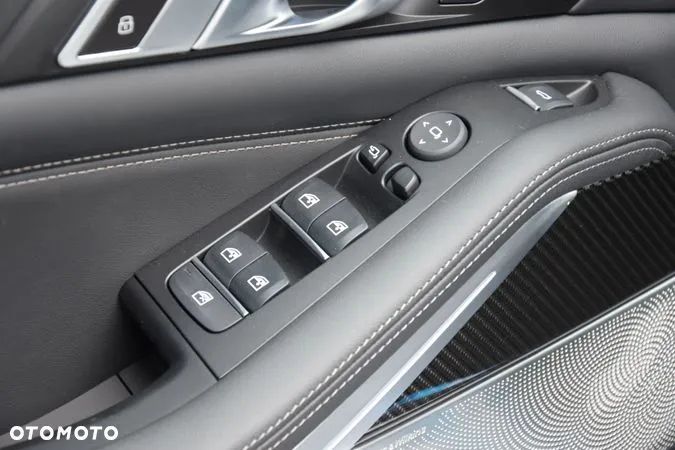 BMW X5 xDrive45e 3.0 Hybryda 394 KM — zdjęcie 7