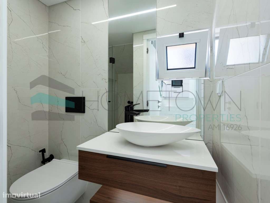 Fantástica Moradia T3 Renovada - A Apenas Minutos da Praia e Praça,...-21