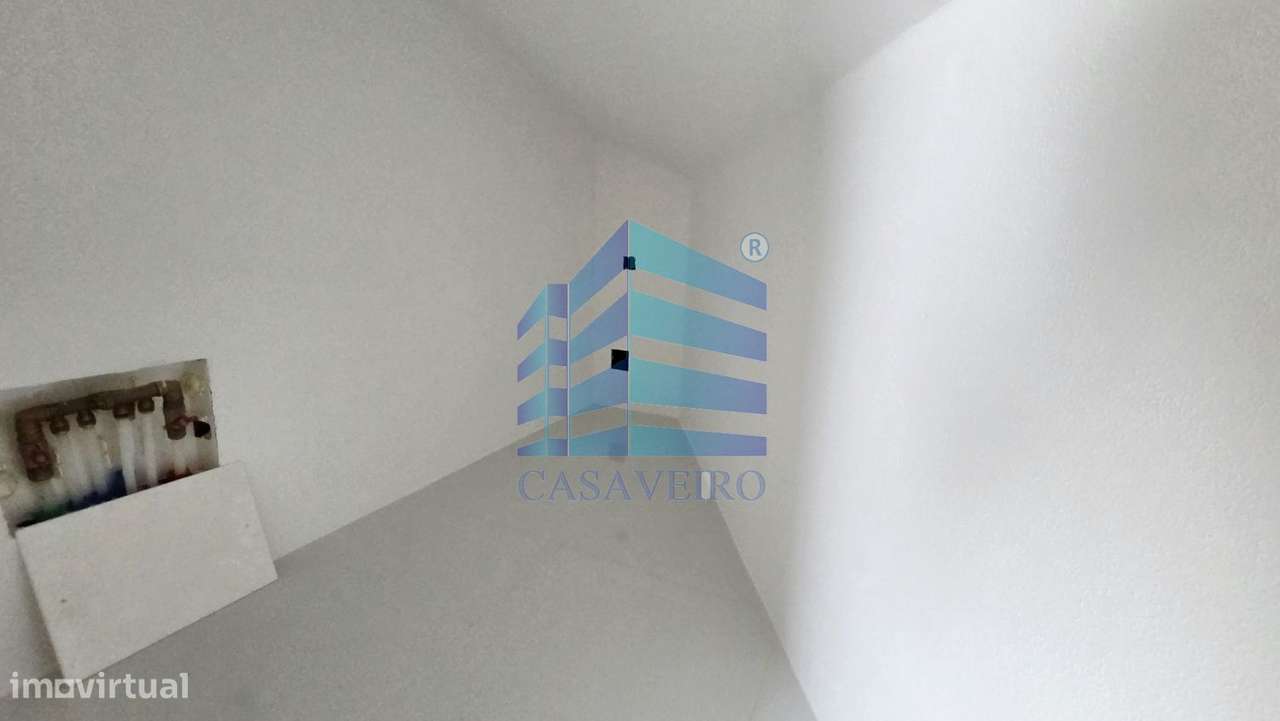 Apartamento T2 Duplex com terraço  centro de Esgueira-25