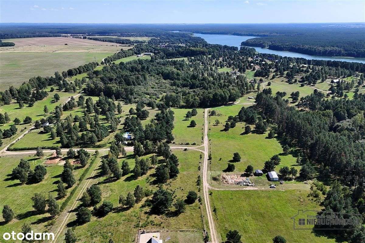 Budowlane nad jeziorem. Prąd, wodociąg, plaża. - Pełny obrazek: 5/20