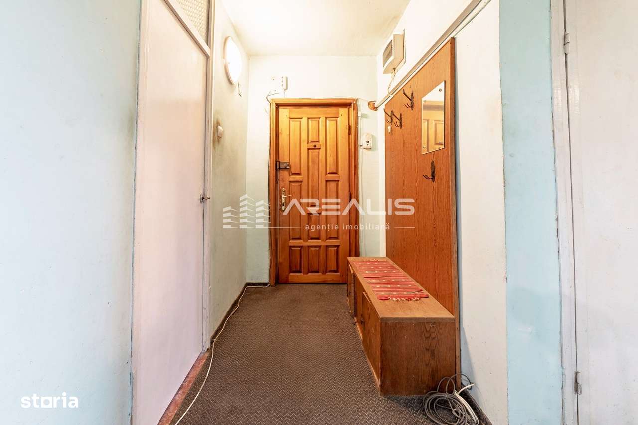 Apartament spațios 3 camere, central-8
