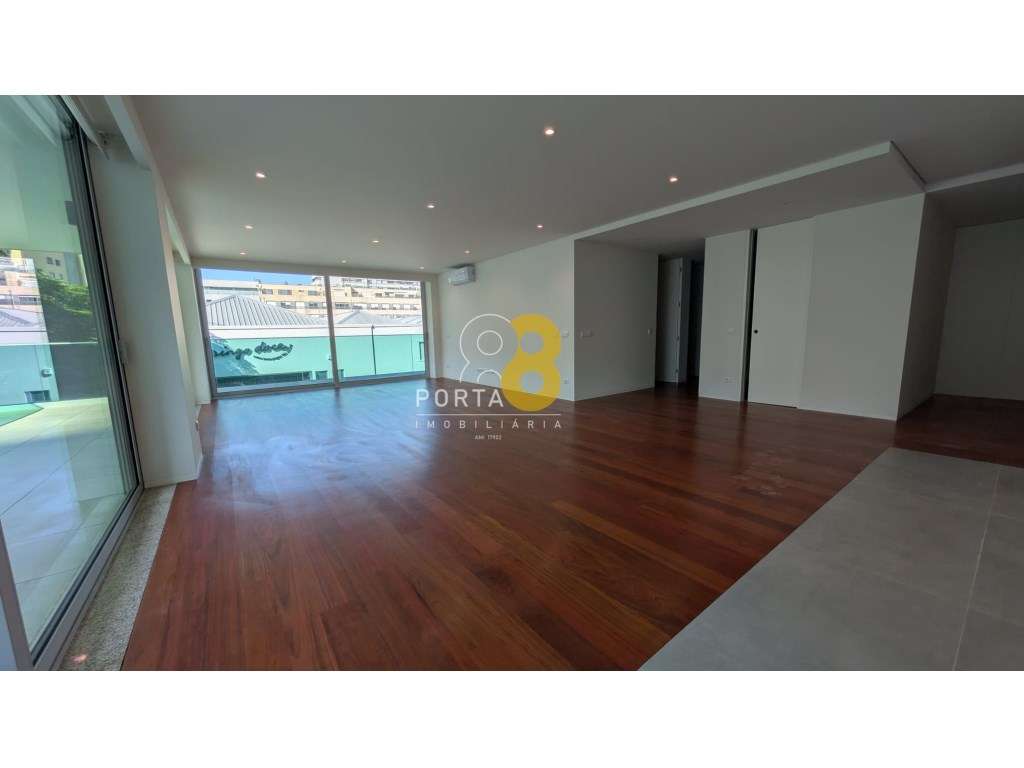 Apartamento T3 com terraço Matosinhos Sul junto ao mar-9