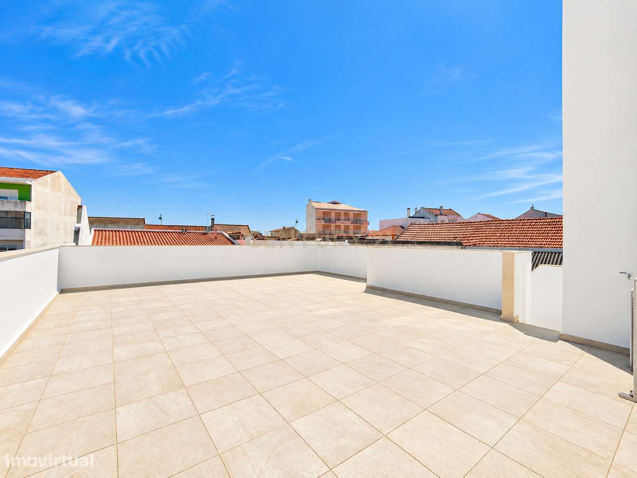 Espectacular Apartamento T3, totalmente remodelado, no centro do Monti-16
