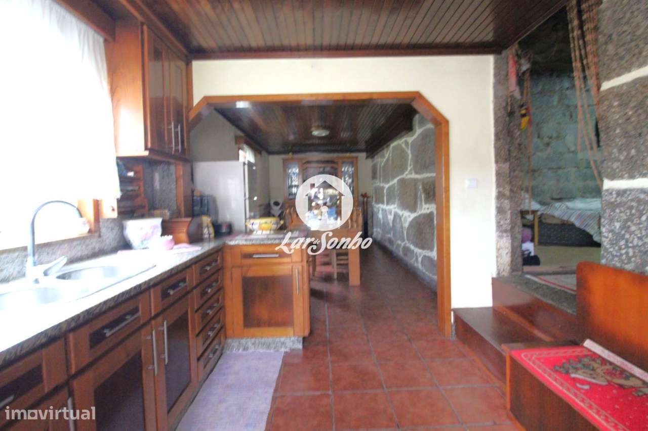 Moradia T3 com jardim em Barcelos-25