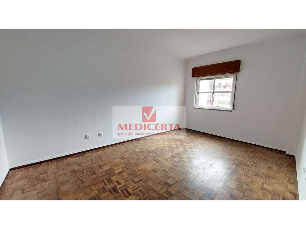 T2 - Tapada das Mercês - Grande imagem: 4/12