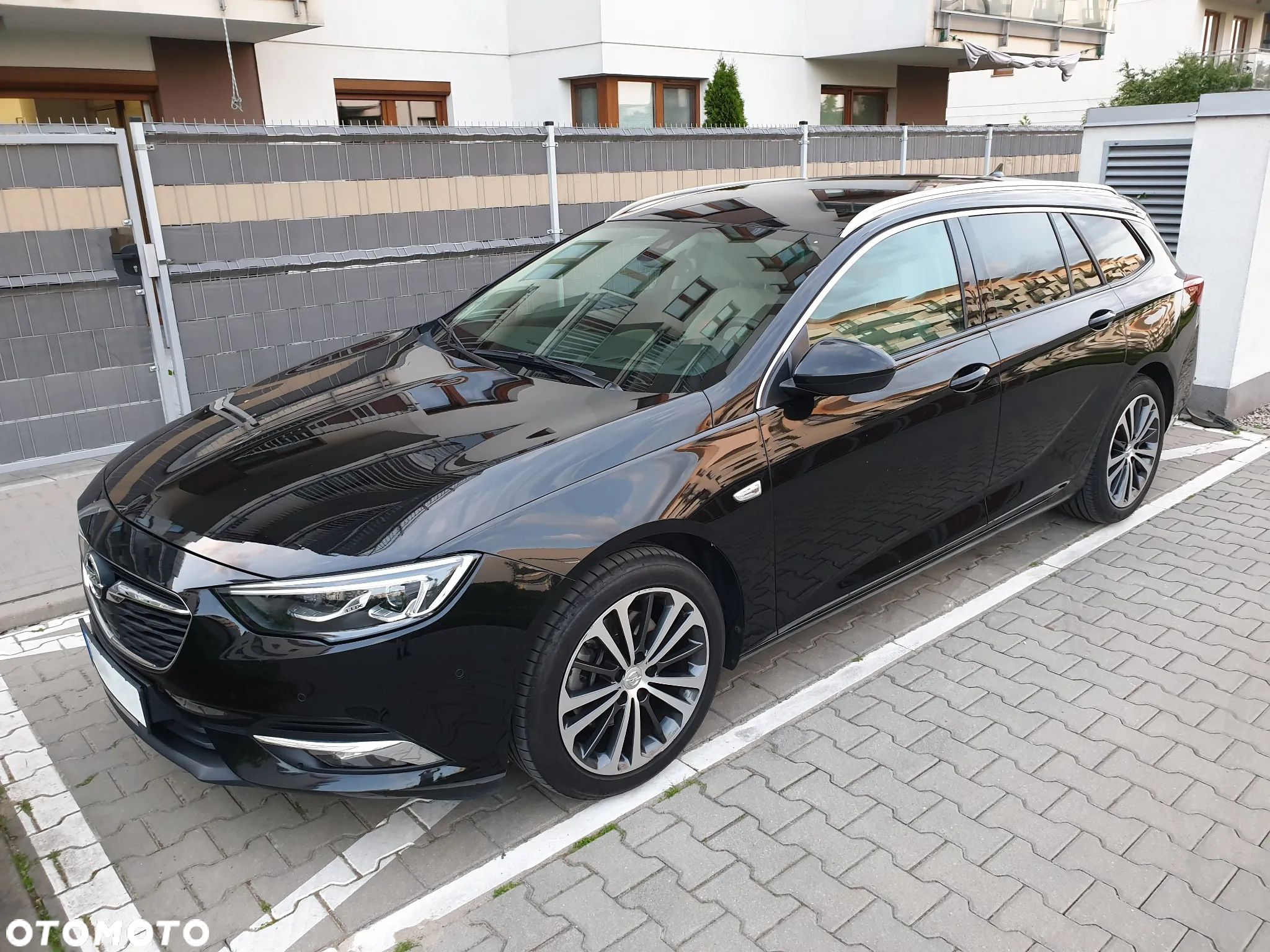 Opel Insignia Sports Tourer 2.0 Diesel Automatik Business Innovation - 1