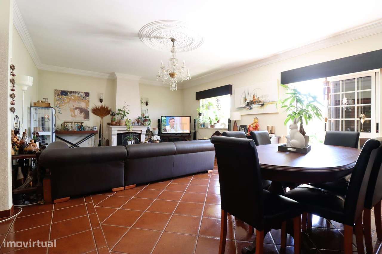 Moradia Isolada T5 Fernão Ferro - Grande imagem: 3/46