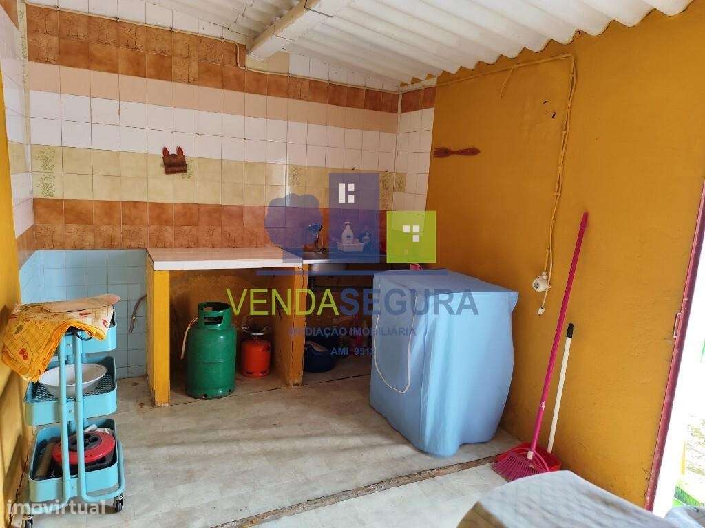 Moradia T1 com quintal| Pias-9