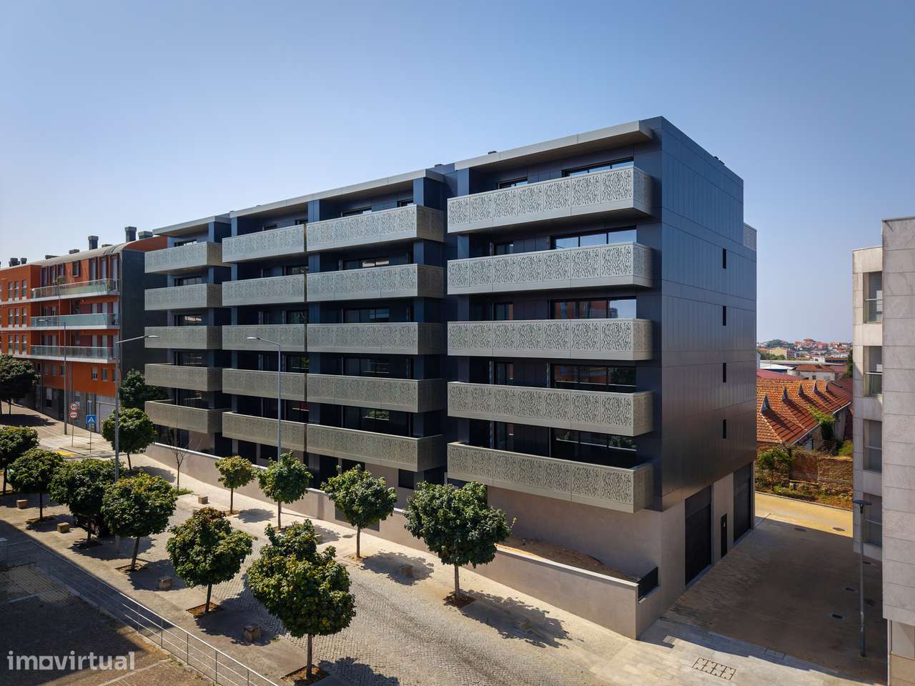 Apartamento T3 com 140 m2 mais 16m2 de varanda pronto a habitar-41