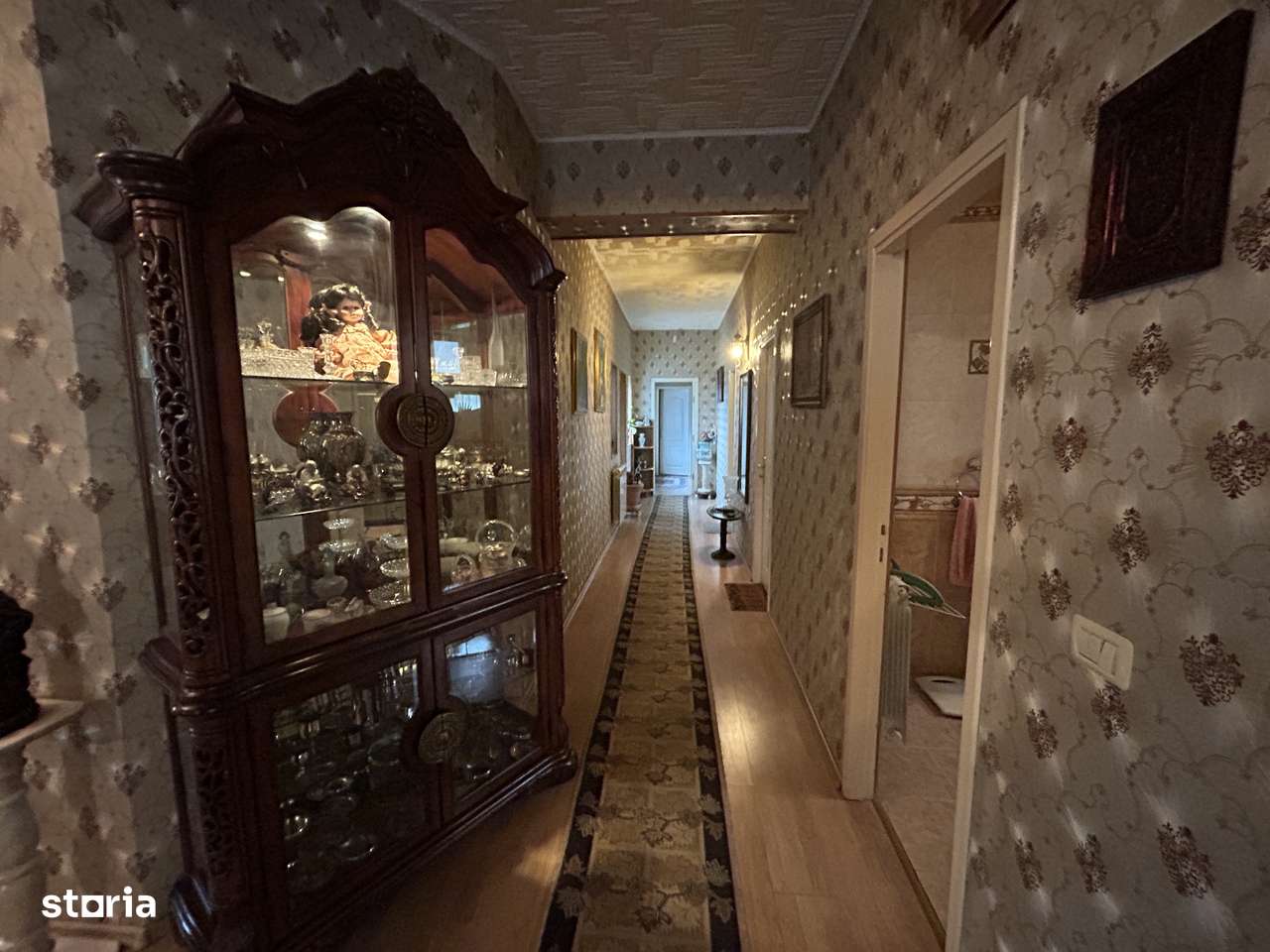 Vand casa mare, din caramida,situata in Parneava, st.972 mp, sc.230 mp-4