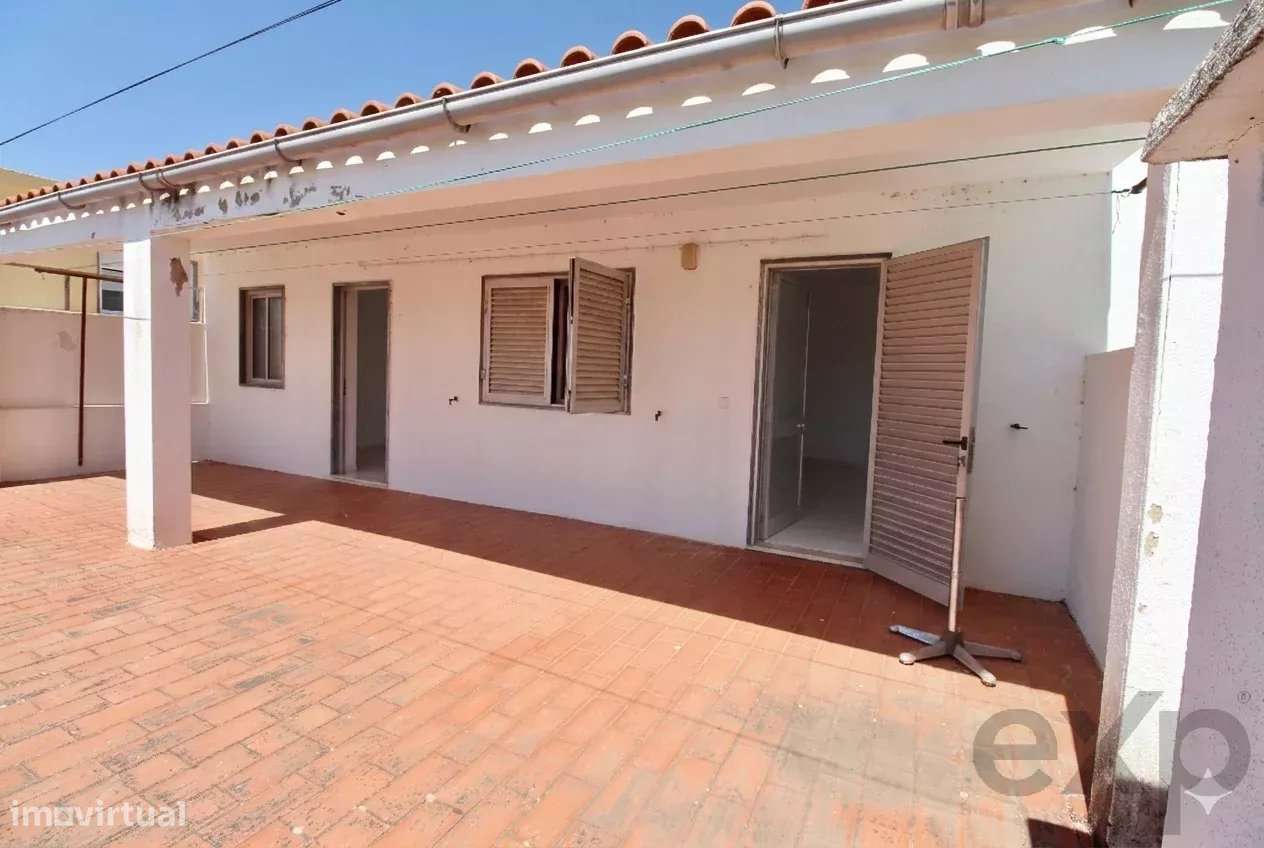 Duplex T3 a poucos metros da praia da Fuzeta - Grande imagem: 2/27