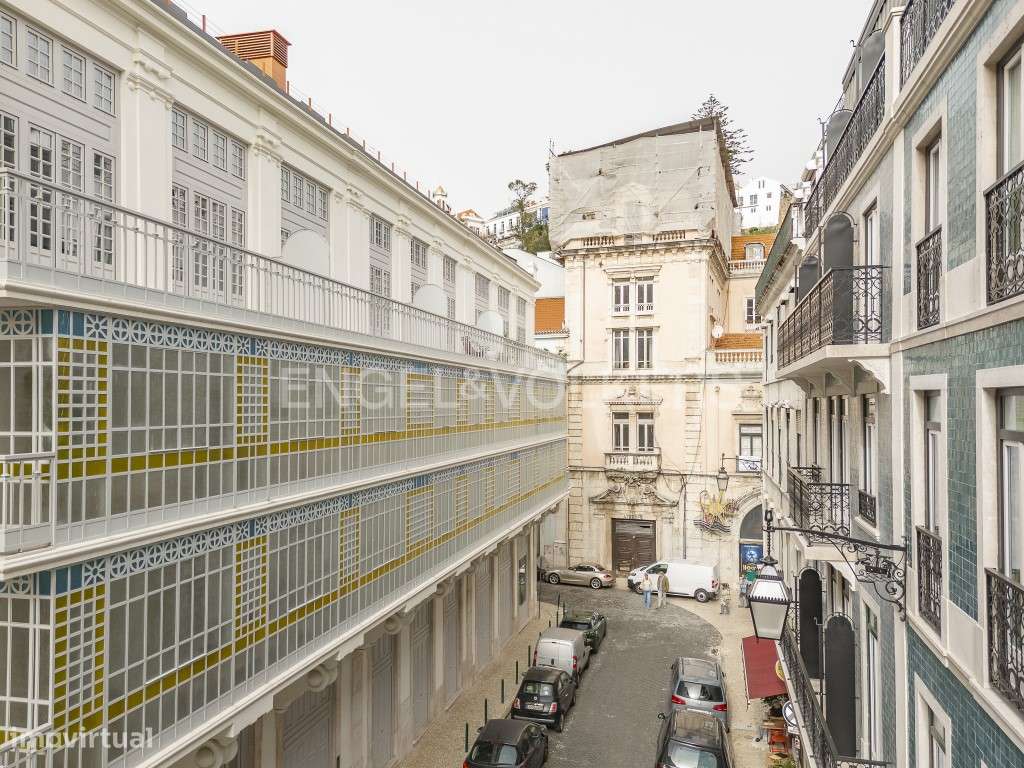 Elegante e luxuoso apartamento T2, junto à Av. da Liberdade-31