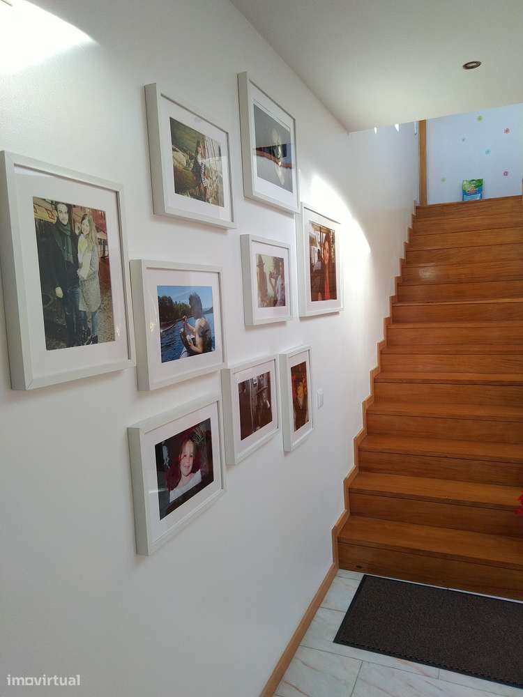 Lindíssima Moradia T6 de quatro frentes-8