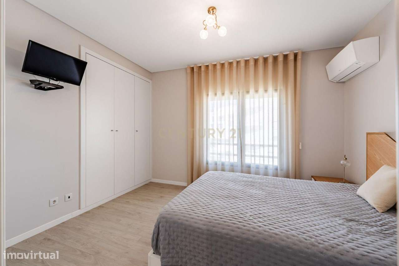 T3+1 Duplex com Box e Churrasqueira | Quinta da Fábrica | Vale de Milh-20
