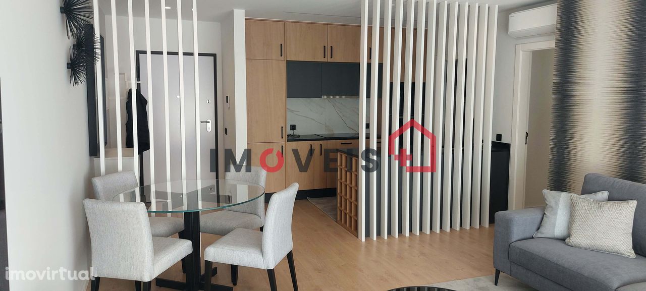 Apartamento T3 totalmente equipado e mobilado