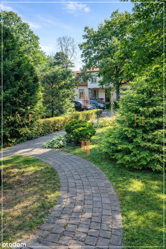 Piękna willa z potencjałem | ogród 2200m2 | basen-18