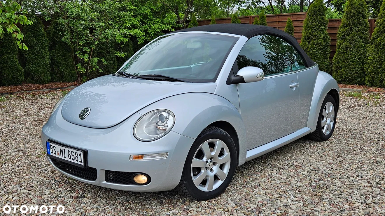 Volkswagen New Beetle - 12