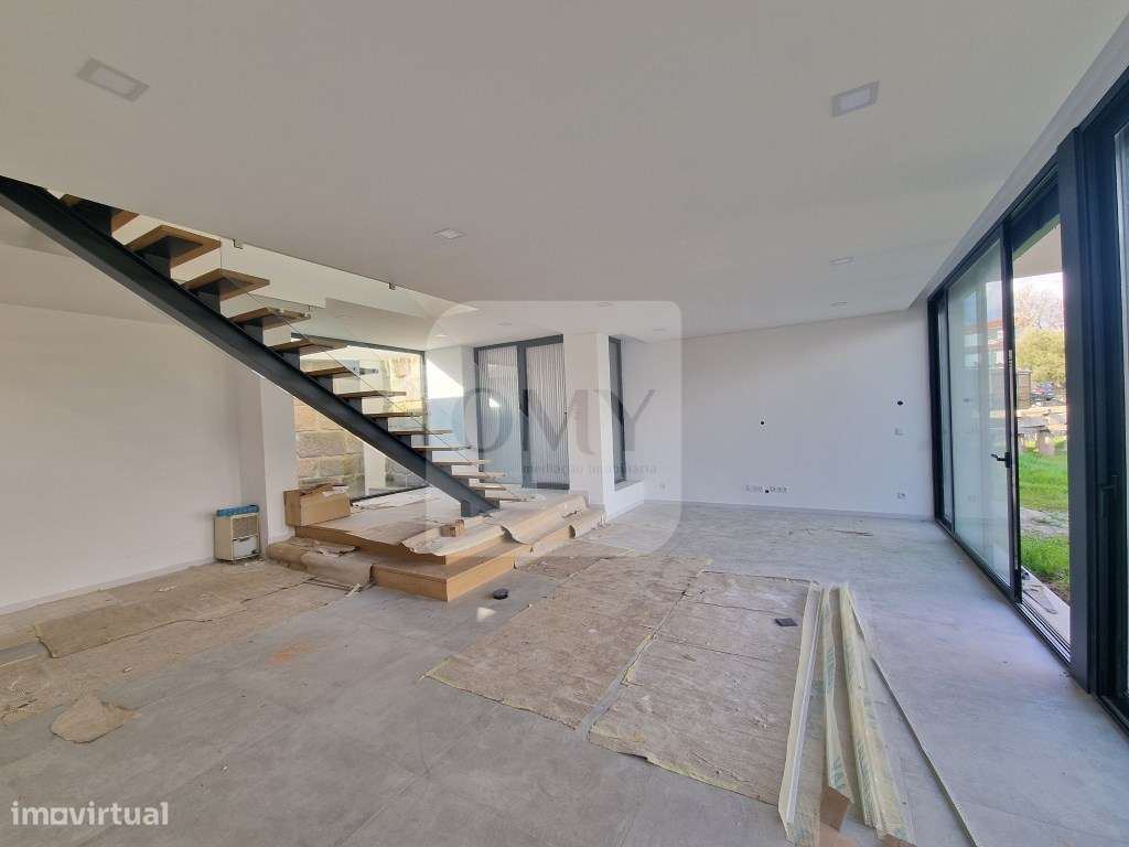 Moradia T4+1 com 4 suites em Borbela, Vila Real - Grande imagem: 3/22