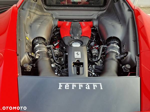 Ferrari F8 Tributo - 7