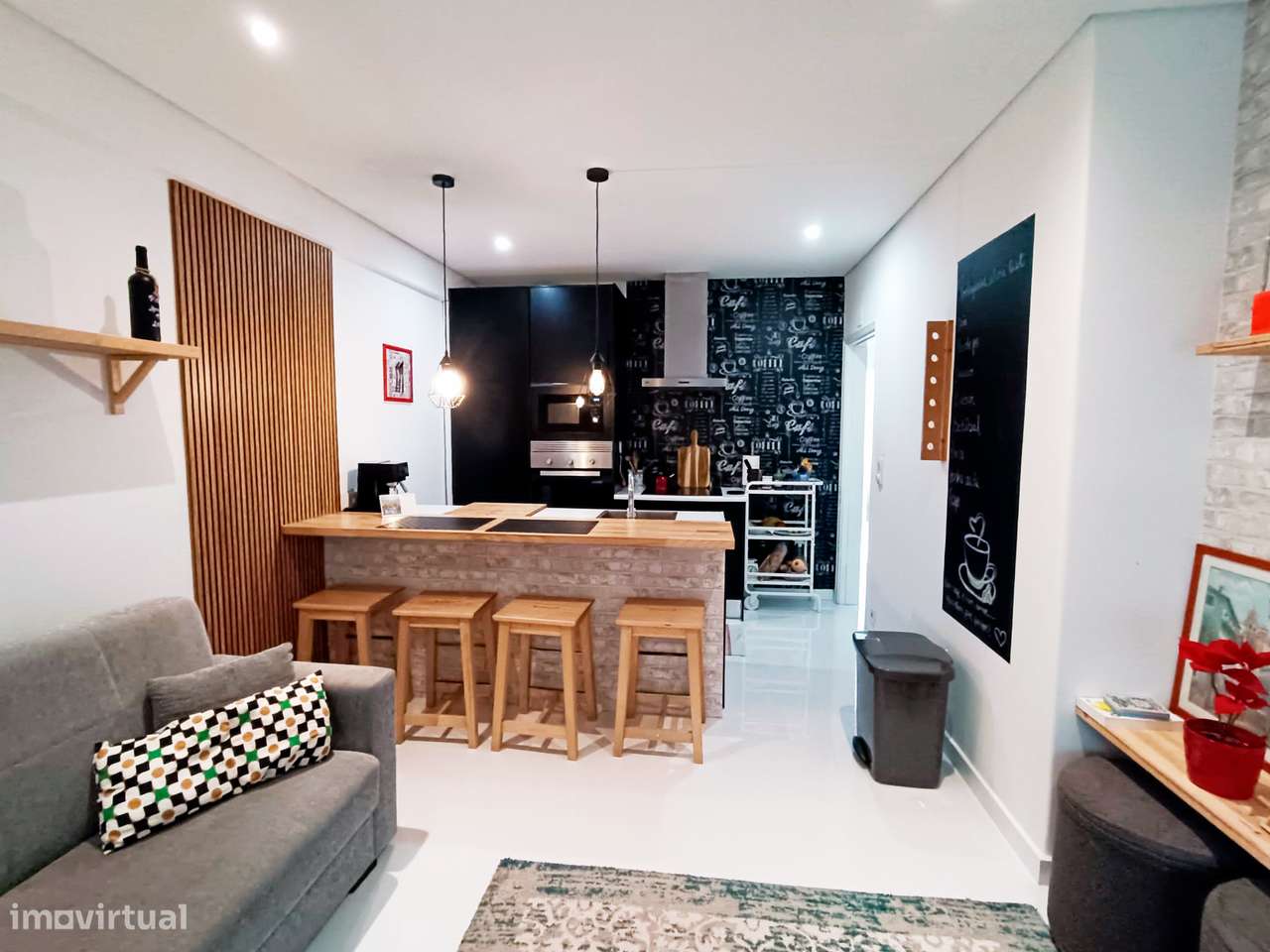 Fantástico apartamento T1+1 totalmente renovado-4