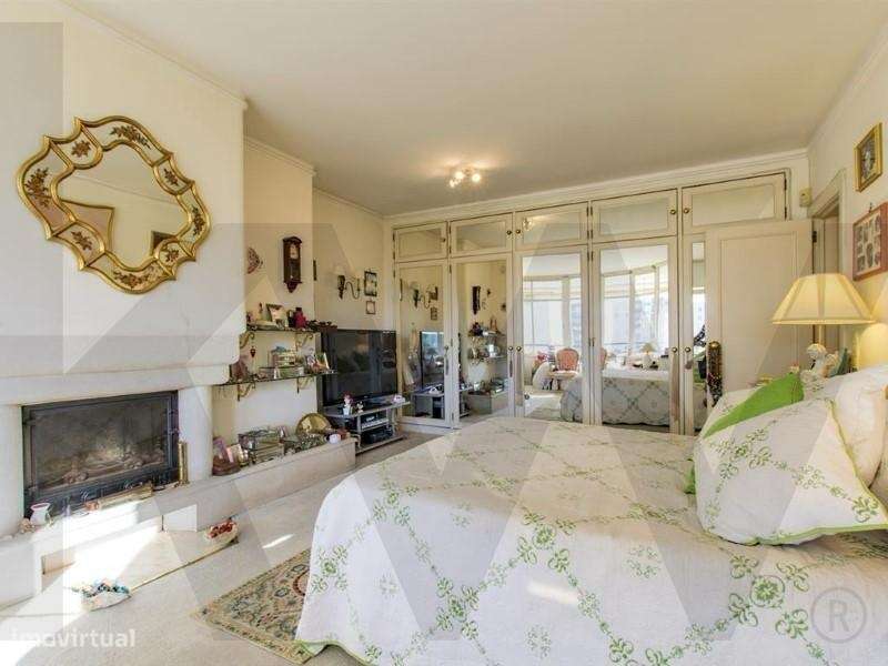 Apartamento excecional T5 C/ 2 Suites, Lareira, Varandas - Prédio Port-21