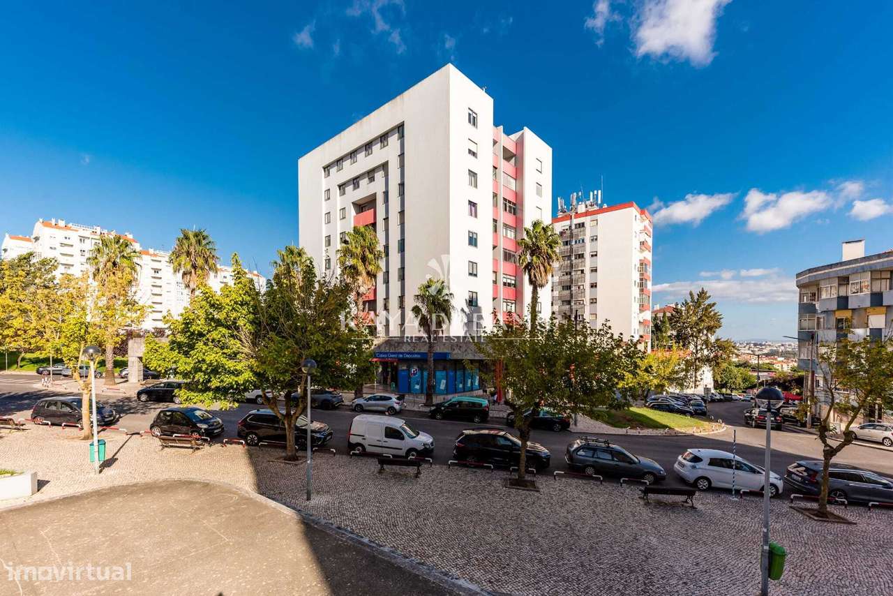 Apartamento T3 Remodelado à Venda em Bons Dias - Ramada, Odivelas-22