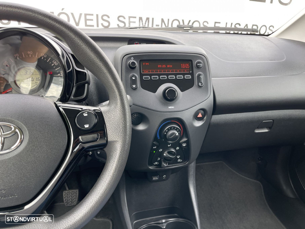 Toyota Aygo 1.0 X-Play+X-Touch - 28