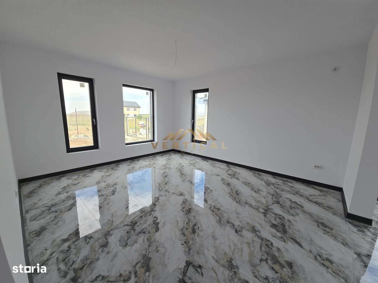 Casa superba situata la intrare in comuna Berceni! - Imagine principală: 2/6