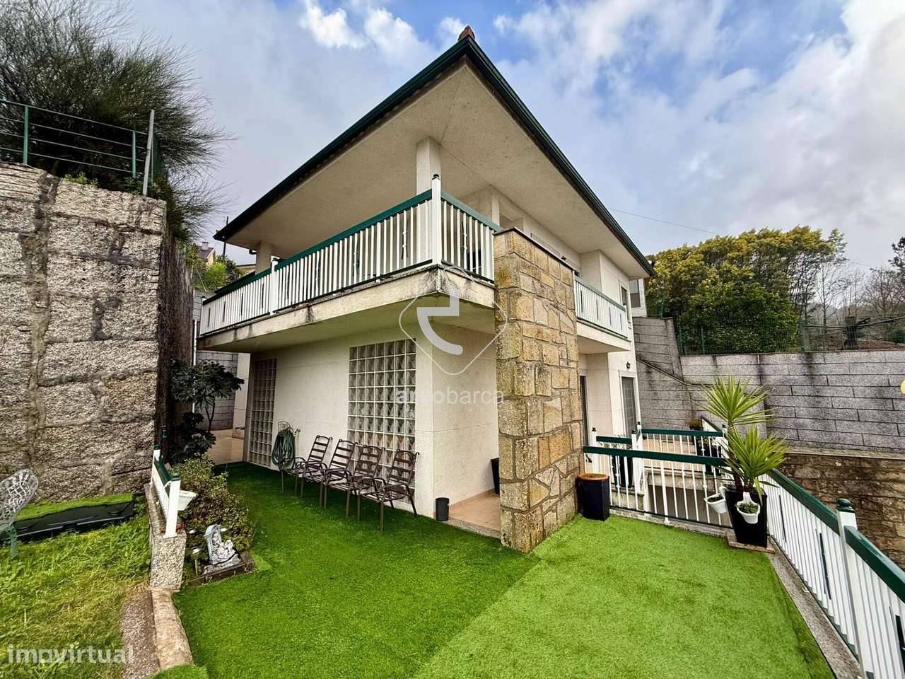 Moradia T4 com piscina - Arcos de Valdevez-5