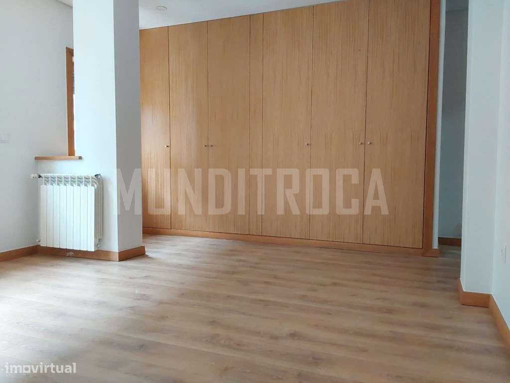 Apartamento T4 Nogueiró-13