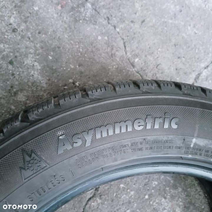 Opona 215/60/17 Kumho I Zen Rv (E5691) - 3