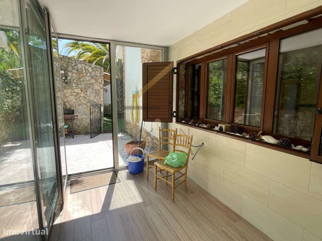 Moradia T4 com piscina e jardim, na Aldeia Grande, Setúbal-29