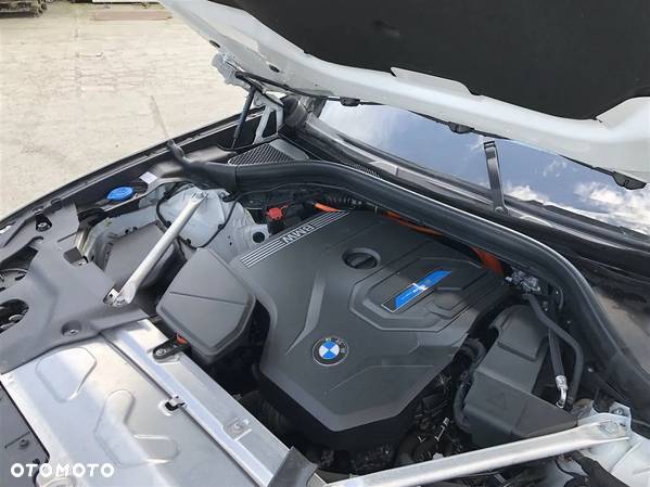 BMW X3 xDrive30e Advantage - 32