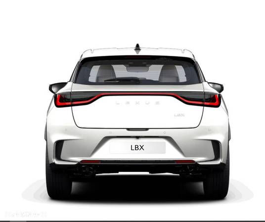 Lexus LBX - 3