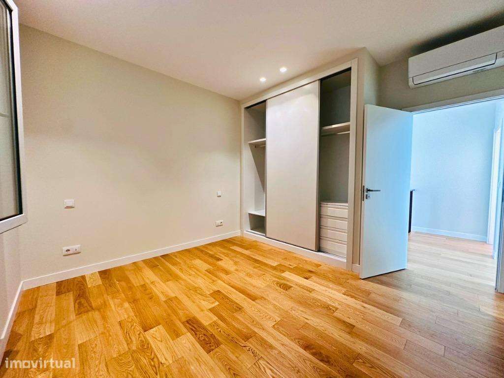 Moradia T3 Moderna com 3 Suítes no Centro do Funchal – Zona do Til-20