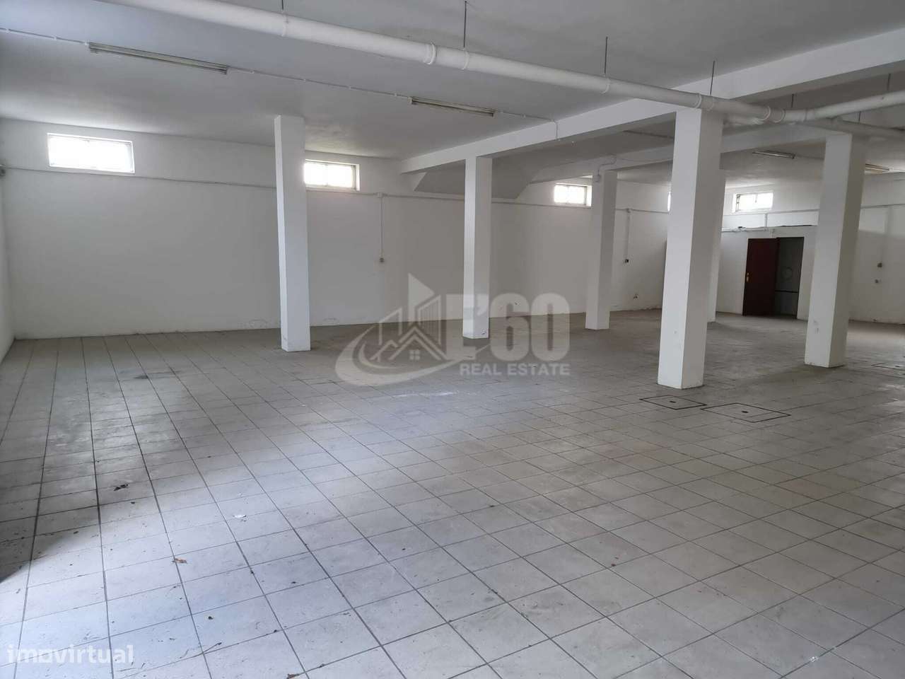 ARMAZÉM RETÉM EM OLIVEIRA DE AZEMEIS - Grande imagem: 3/9