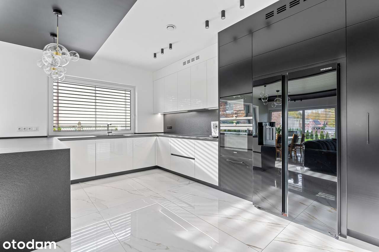 Nowy Reprezentacyjny Dom. Katowice Kostuchna-3