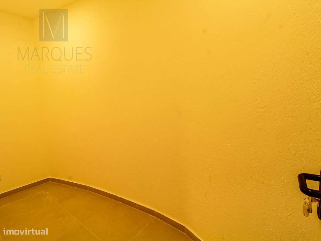 Apartamento T3 com Parqueamento e Arrecadação na Quinta do Desembar...-32